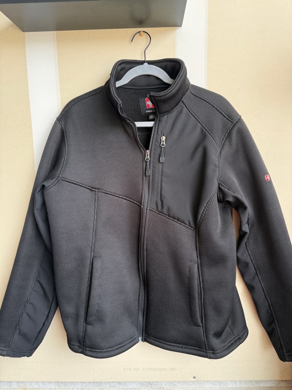 Swiss Tech Black Full-Zip Softshell Jacket